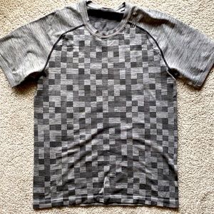 Lululemon Metal tech tee